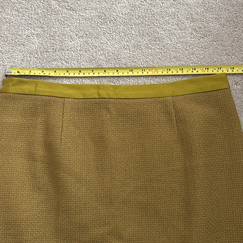 Boden Notre Dame Textured Citronelle Pencil Skirt - Picture 9 of 10